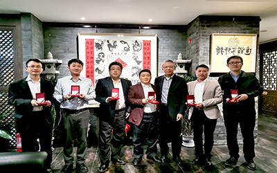 以奋斗之心 筑成功之路